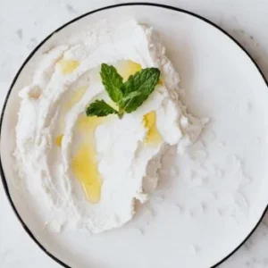 Queso de Kéfir con Hierbas Arómaticas
